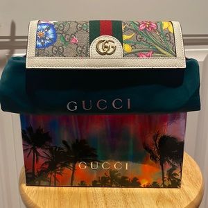 COPY - Brand new never been worn gucci wallet